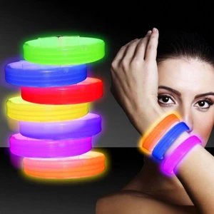 Geniş Baskı Yapılabilir Neonlu Glow Stick Bileklik Pembe Renk