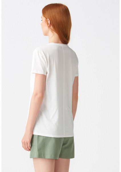 3470 V Yaka Basic T-Shirt-Ekru modelleri