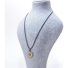 Dnzstore Papatya Figrülü Kolye