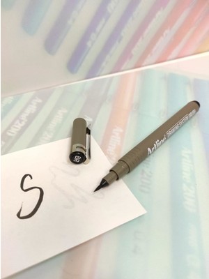 Artline Drawing System Brush Fırça Uç Teknik Çizim Kalemi Siyah Renkli Sanat Malzemesi