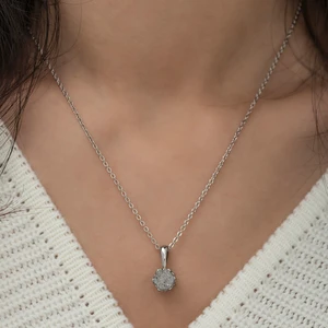 Gümüş Kaplama Beyaz Zirkon Taşlı Lotus Çiçeği Kadın Kolye