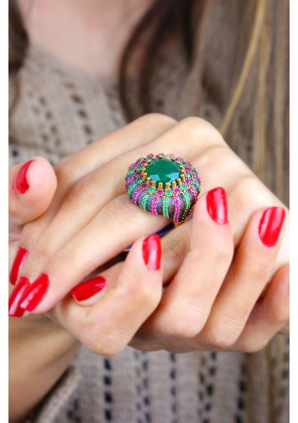 Zümrüt Taşlı Zirkon Süsleme Otantik Gümüş Yüzük modelleri