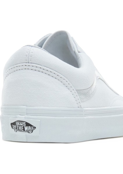 Unisex True White Sneaker