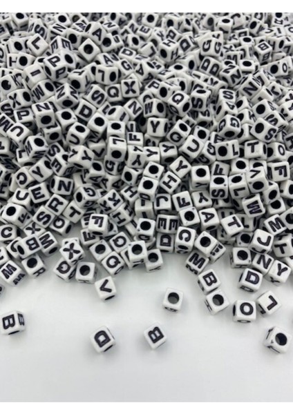 7 mm Beyaz Üzeri Siyah Küp Harf Boncuk 7x7 mm Alfabe Mektup Zar Boncuk 100 gr 370 Adet