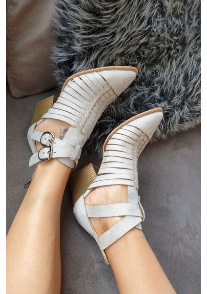 Kadın Yazlık Bot Yüksek Topuklu Şık Tasarım 6 cm Beyaz Renk Rahat Kullanım modelleri