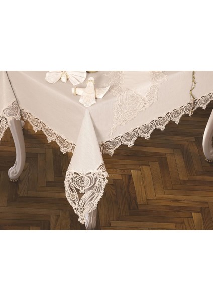 Rose Heart Masa Örtüsü 26 Parça Krem fiyatları