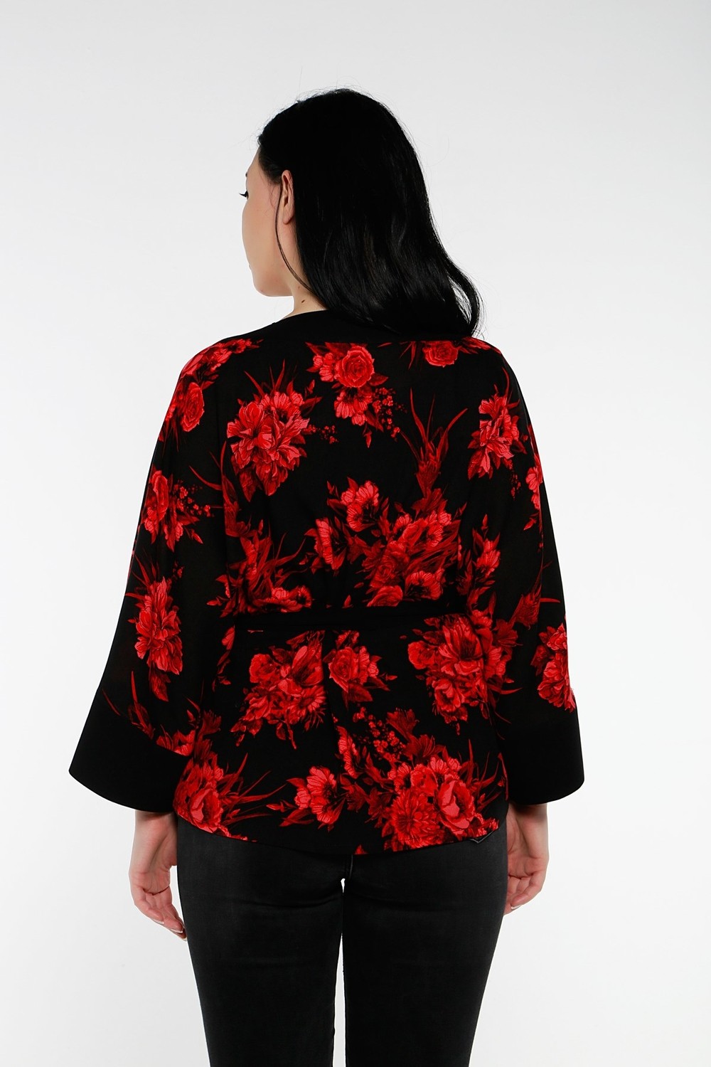 Disentis Modest Önden Bağlamalı ve Düğmeli Kolları Geniş Büyük Çiçekli Kırmızı Siyah Kimono görsel 3