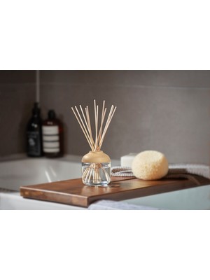 Yankee Candle Sparkling Cinnamon "Reed Diffuser"