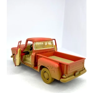 1955 Chevy Stepside Pick - Up (Çamurlu) - Çek Bırak 5inch. Lisanslı Model Araba, Oyuncak Araba 1:32