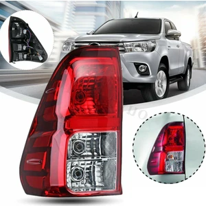 Toyota Hilux Sol Arka Stop Lambası Yeni Model 2015--2018 Duylu
