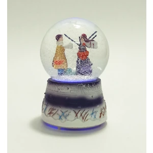 Deco Elit Romantik Kış Masalı Temalı Orta Boy Kar Küresi Müzik Kutusu