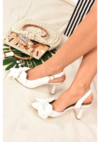 Kadın Beyaz Topuklu Ayakkabı Suni Deri ve Neolit Taban Detaylarıyla modelleri