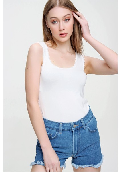 Kadın Dantel Detaylı Penye Atlet fiyatları