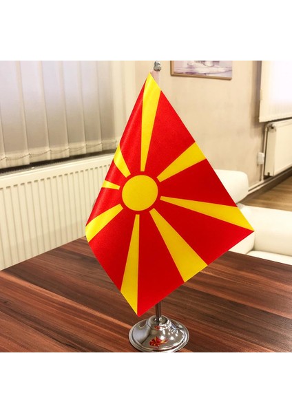 Krom Direkli Kuzey Makedonya Masa Bayrağı Tekli