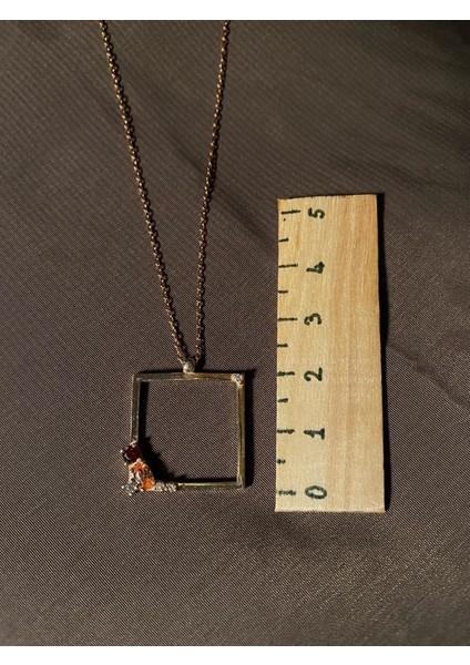 925 Ayar Gümüş Açık Turuncu ve Bordo Taşlı Kare Çerçeve Rose Gold Kolye