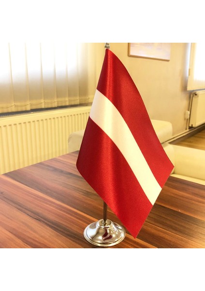 Letonya Masa Bayrağı Krom Direkli Tekli Bayrak