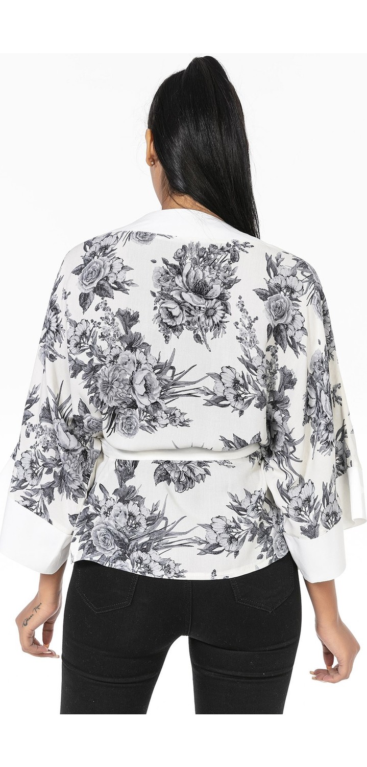 Disentis Modest Önden Bağlamalı ve Düğmeli Kolları Geniş Büyük Çiçekli Kırmızı Siyah Kimono görsel 8