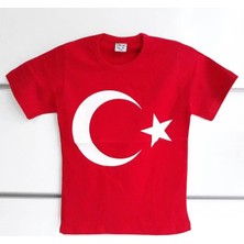 by BebekOdam Kırmızı Üzerine Beyaz Ay Yıldız 23 Nisan Kısa Kollu Çocuk T-Shirt