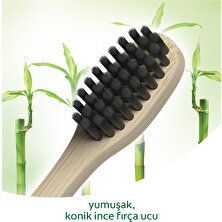 Colgate Bamboo Charcoal Yumuşak Diş Fırçası