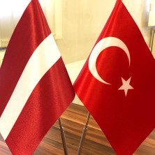 Fors Bayrak Letonya-Türkiye Masa Bayrağı Krom Direkli Ikili Bayrak