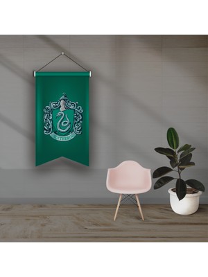 Sihir Dükkanı Lisanslı %100 Saten Kırlangıç Kesim Büyük Flama Model : Slytherin 50X75CM