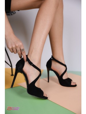 Öncerler Ayakkabı Siyah Süet Bileği Çapraz Kadın Topuklu Ayakkabı