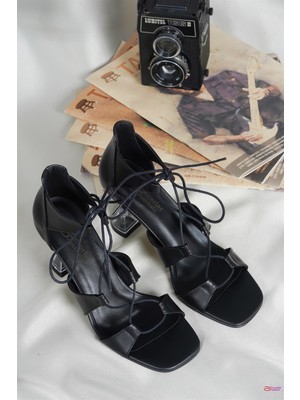 Öncerler Ayakkabı Siyah Örgü Bağcıklı Kadın Topuklu Ayakkabı