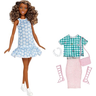 Barbie ve Harika Kıyafetleri Esmer Kıvırcık Saçlı FFF61 Fiyatı