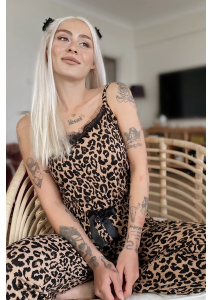 Kahve Leopar Dantelli Ip Askılı Örme Kadın Pijama Takımı