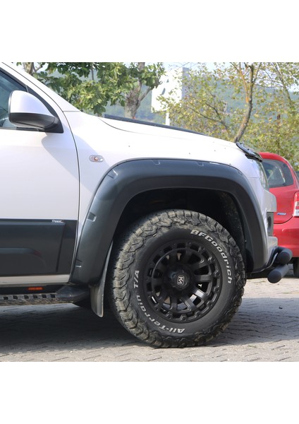 Volkswagen Amarok Çamurluk Dodik Seti Uv Katkılı Abs Vidalı 4 Parça 2012-2017