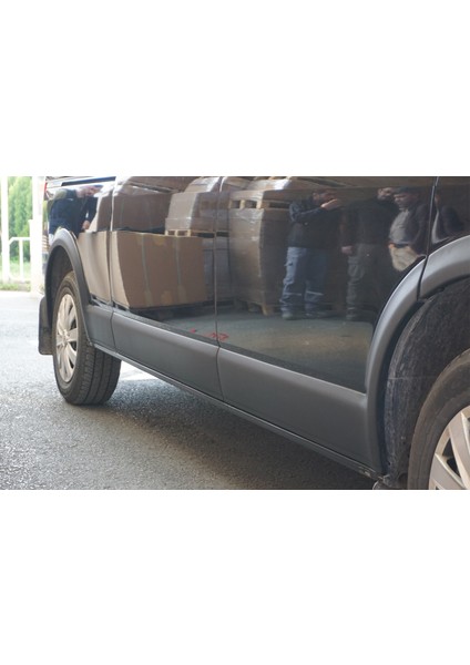Volkswagen T6 Transporter Dodik Seti Uv Katkılı Abs U.ş. Çift Sürgülü Mat Siyah 11 Parça 2015-2020 modelleri