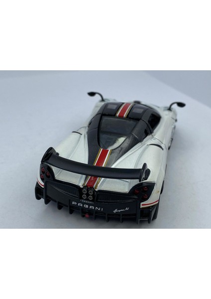 2016 Pagani Huayra Bc (Şeritli) - Çek Bırak 5inch. Lisanslı Model Araba, Oyuncak Araba 1:38 indirimleri