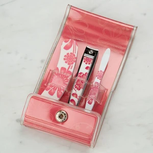 Seyehat Bakım Seti Kırmızı