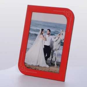 Ahşap Kırmızı Renk Resim Çerçeve 10*15