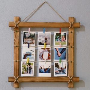 Anı Sepeti Ahşap Ipli Mandallı Fotoğraf Çerçevesi 50X50 cm