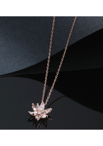 Lotus Chic Gümüş Kolye