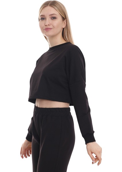 Uzun Kollu Crop Sweatshirt