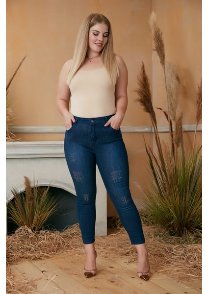 Taş Detaylı Büyük Beden Mavi Kot Pantolon modelleri