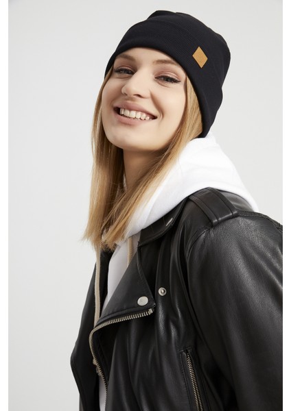 Kadın Genç Kız Siyah Şapka Bere - Spor, Rahat, %100 Pamuklu, El Yapımı, Yerli Üretim Farkı ile fırsatları