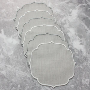 Gümüş Gri Renkli Beyaz ve Gri Nakışlı 6'lı Kokteyl Peçetesi Bardak Altlığı