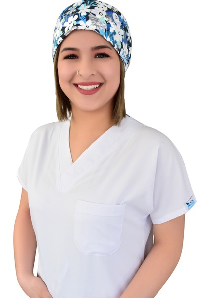 Mavi Beyaz Çiçekli Doktor Hemşire Hastane Medikal Cerrahi Bone