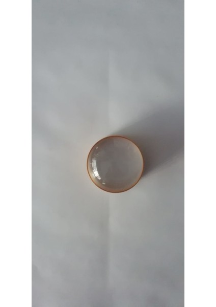 Magnifier M