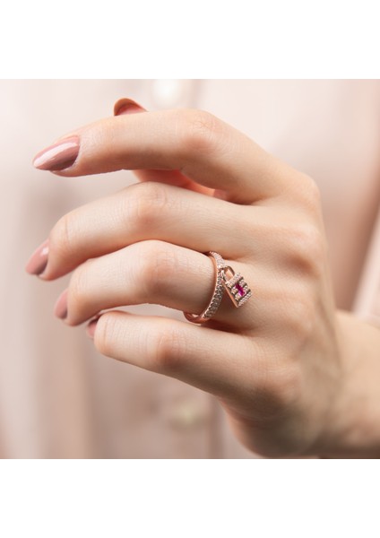 Kilit Detaylı Rose Gold Gümüş Yüzük fiyatları
