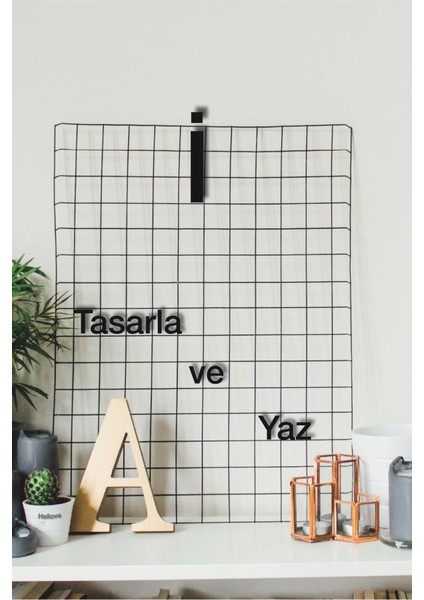 Alfabenin Tüm Harfleri Harfi Kendi Cümlelerini Yaz 2 Adet Helvetica Fontlu Duvar Yazısı