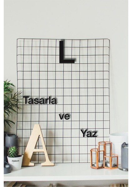 Alfabenin Tüm Harfleri Harfi Kendi Cümlelerini Yaz 2 Adet Helvetica Fontlu Duvar Yazısı