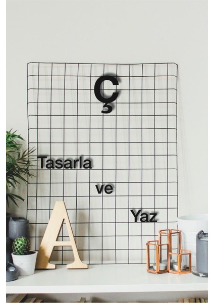 Alfabenin Tüm Harfleri Harfi Kendi Cümlelerini Yaz 2 Adet Helvetica Fontlu Duvar Yazısı