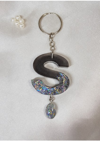 Ş Harfi Siyah Gümüş Hologramlı Epoksi Anahtarlık