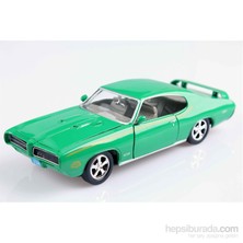 Motomax 1969 Pontiac GTO Judge 1/24 Die Cast Model Araç