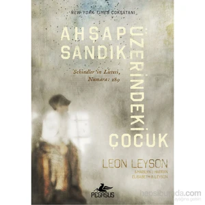 Ahşap Sandık Üzerindeki Çocuk - Elisabeth B. Leyson