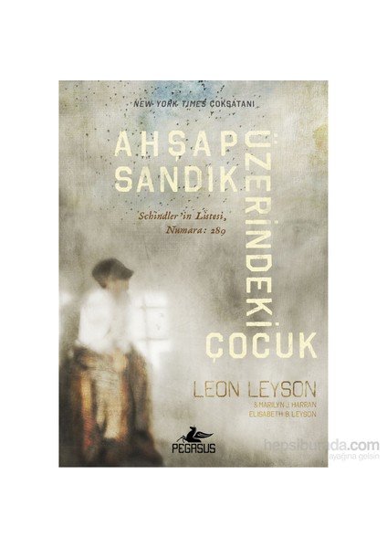 Ahşap Sandık Üzerindeki Çocuk - Elisabeth B. Leyson